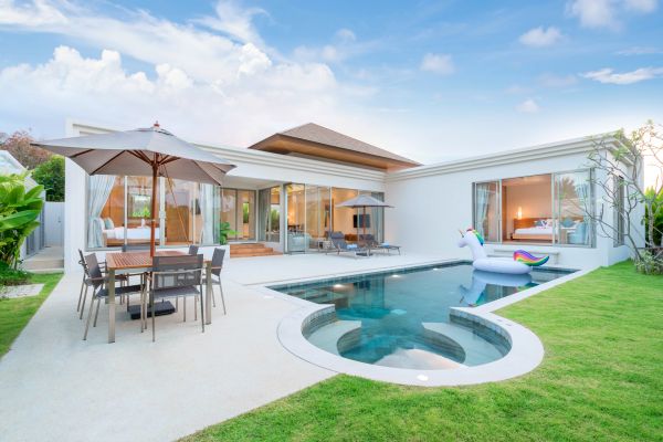 Pool Deck Pouring in Norwalk